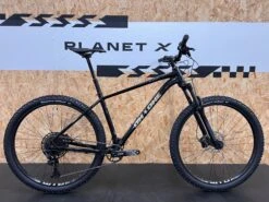 On-One Scandal SRAM SX Mountain Bike / Large / Black & Sand